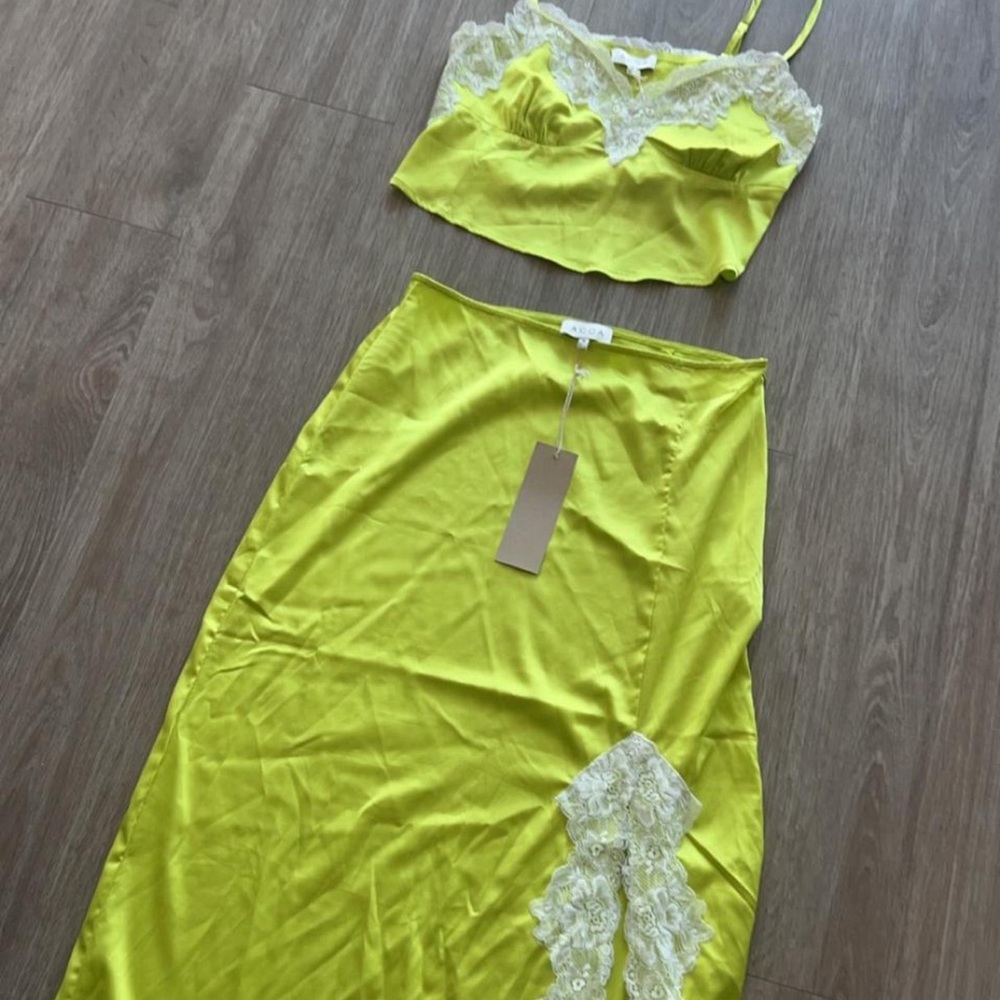 Lace Trim Yellow Skirt Set